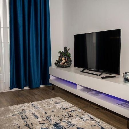 Raphael Apartment North Bucharest Cosmopolis Stefanestii de Jos Exteriör bild