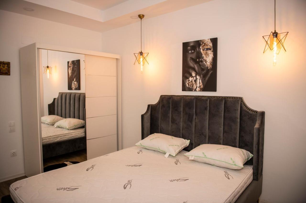 Raphael Apartment North Bucharest Cosmopolis Stefanestii de Jos Exteriör bild