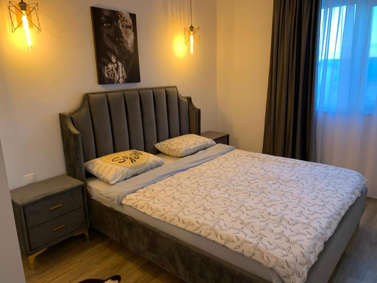 Raphael Apartment North Bucharest Cosmopolis Stefanestii de Jos Exteriör bild